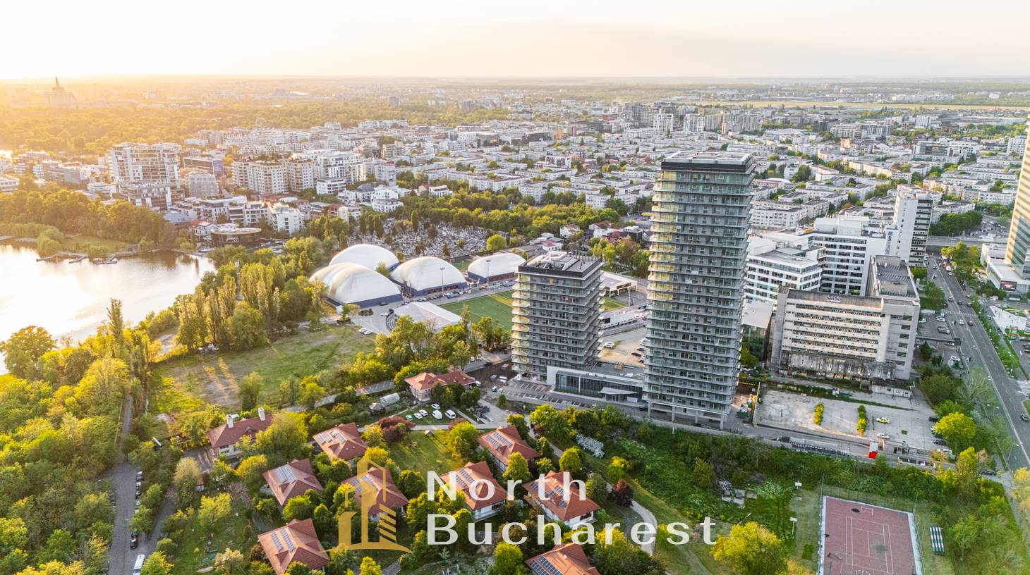 https://images.northbucharest.ro/Qk-yyDhvzIXSSyfCIW9QY-rg2dRCkMt2n8kO4FuixFM/watermark:0.75:so:0:30:0.39/resize:fill:1460:816:1/gravity:ce/bG9jYWw6Ly8vZXN0YXRlL2xyLzczZWVmMjgwLTU1YTctNDgwNS1iNTQ1LWE4ODg3MzQ2YzIxYS5qcGVn