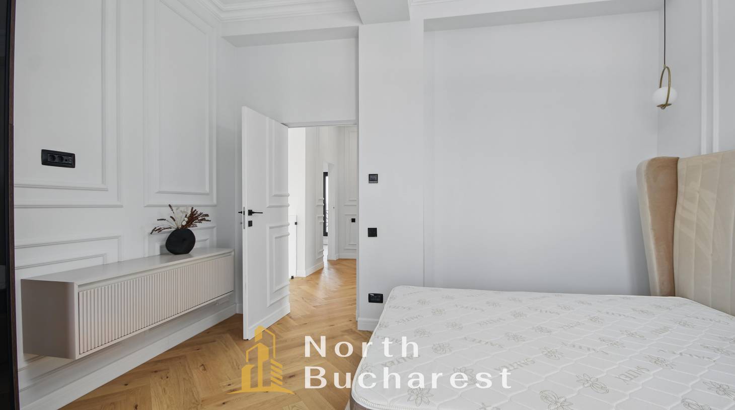 https://images.northbucharest.ro/QnqQ3nO5w_M5hVWUArgdXGVPWos-XyDWQXw9egoJU9c/watermark:0.75:so:0:30:0.39/resize:fill:1460:816:1/gravity:ce/bG9jYWw6Ly8vZXN0YXRlL2xyL2VjNTBmZDQ3LWI0NWUtNDJiOC04NjA5LWFkZjY5ODg0MGQ5Ny5qcGVn