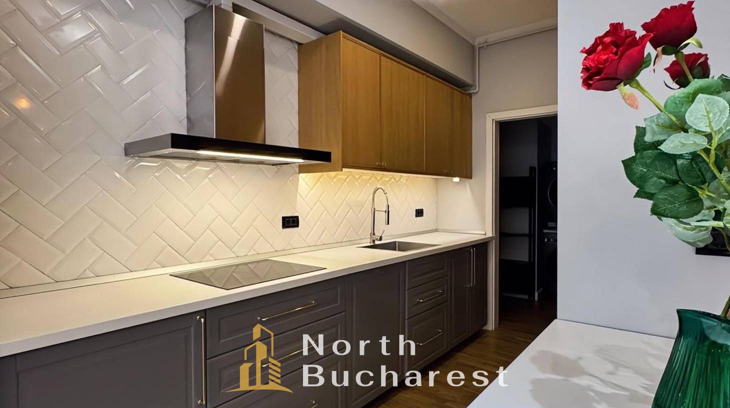 https://images.northbucharest.ro/R80lTOX-gozUz77pQv0MAHpSt2WY70SiBetdg_5atXc/watermark:0.75:so:0:30:0.39/resize:fill:1460:816:1/gravity:ce/bG9jYWw6Ly8vZXN0YXRlL2xyLzNmOWNhMGUyLWUyZTgtNDIzNC1iNWYxLTEwNGQzYmM0YzJlZS5qcGVn