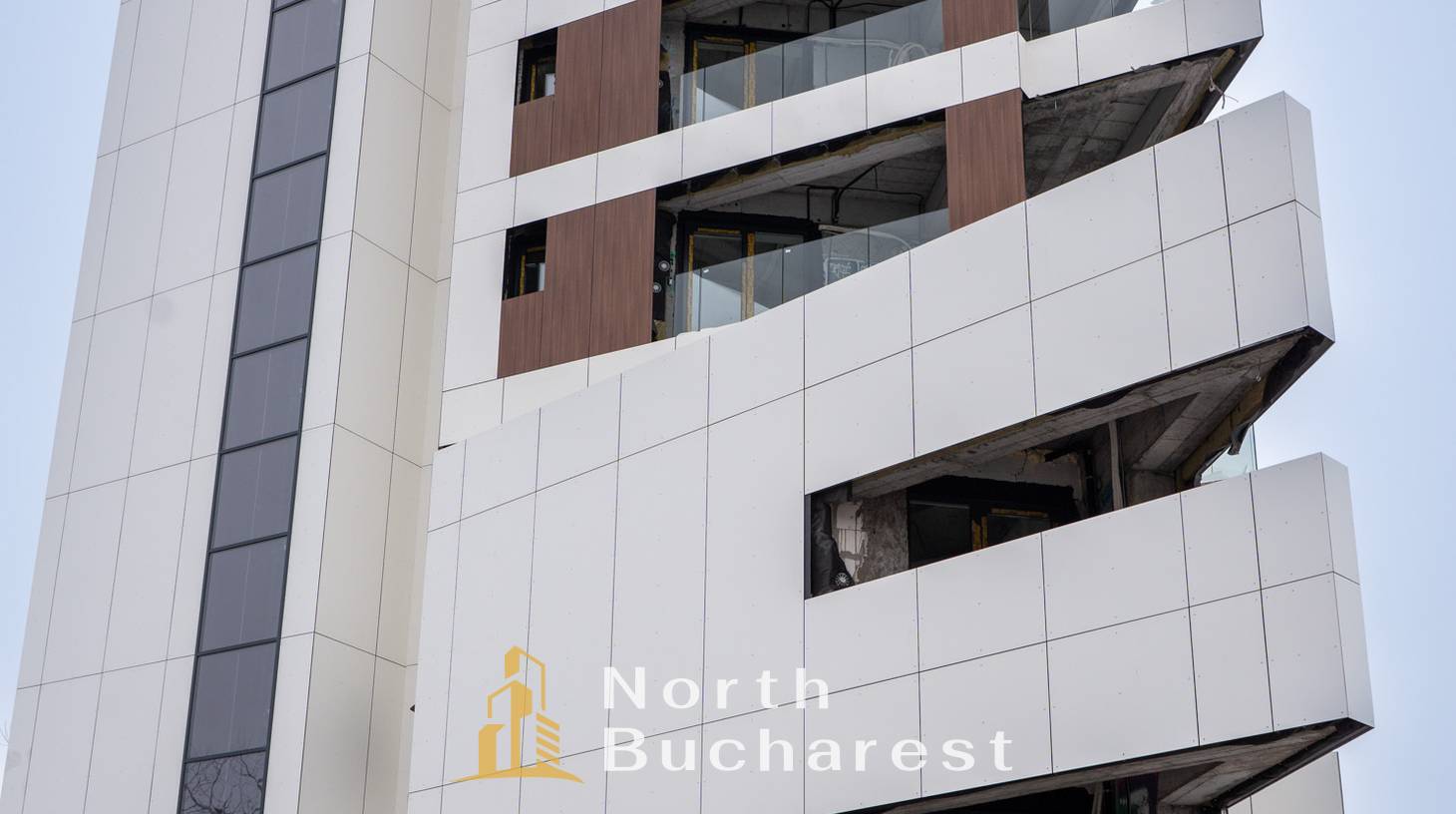 https://images.northbucharest.ro/Rw6nDjn05sUuFBRB3sbvubqIiGt-wbWby3adnGNmQuE/watermark:0.75:so:0:30:0.39/resize:fill:1460:816:1/gravity:ce/bG9jYWw6Ly8vZXN0YXRlL2xyL2JlNTJkNjU4LWQ4MmMtNGZlZi04MmI3LWJlMmI3NWIzZDk1Yy5qcGVn