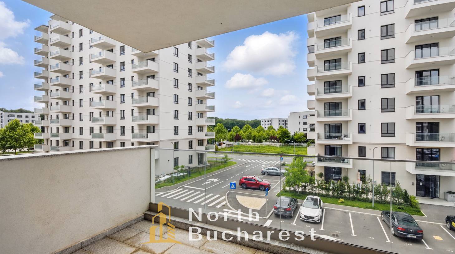 https://images.northbucharest.ro/S-1TRAAKuV7VKKrM9lUlb7aRjWCuW1Chx5YBH4i68b4/watermark:0.75:so:0:30:0.39/resize:fill:1460:816:1/gravity:ce/bG9jYWw6Ly8vZXN0YXRlL2xyL2MzOTM0ZmE1LTcxZjAtNDFlOC1hMjgwLWJkM2YwMTc3ZmJkOC5qcGVn