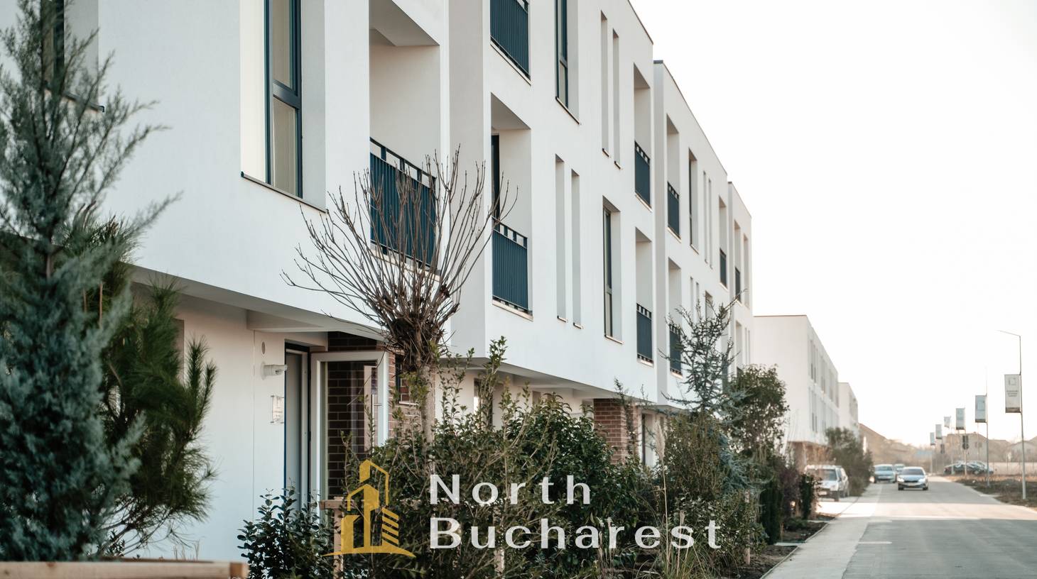 https://images.northbucharest.ro/SABY4NJ0VuB_UPig2vxpoZXN6loqroYGtLPOkBNetjM/watermark:0.75:so:0:30:0.39/resize:fill:1460:816:1/gravity:ce/bG9jYWw6Ly8vZXN0YXRlL2xyLzUwMGQ1OThmLTFkYWUtNDQzZi05OTcwLTY2MzhiYTM2YWU5Yi5qcGVn