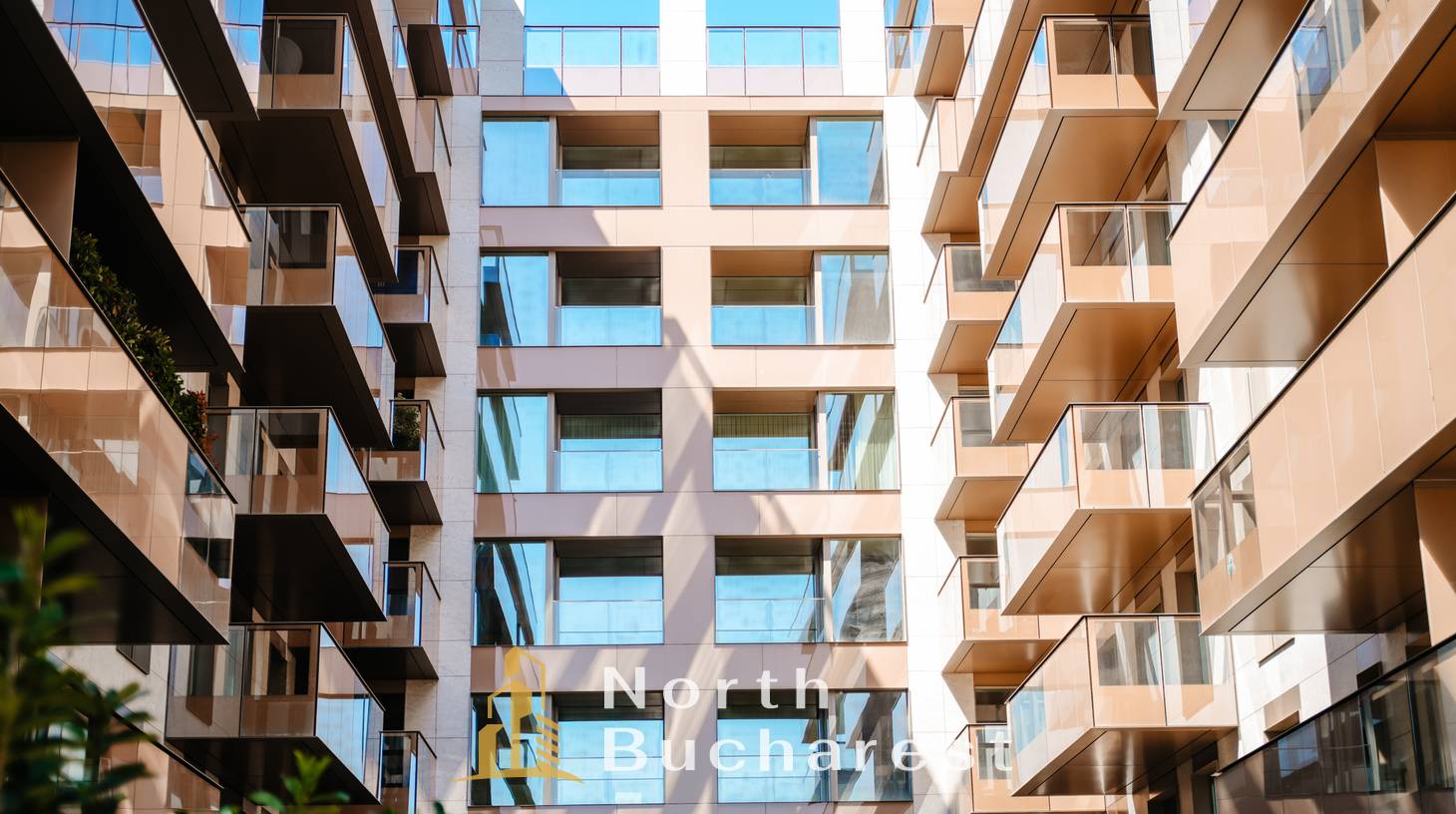 https://images.northbucharest.ro/SeQjC2di2qwLe8whSnnW1joYTvMR0cTPgWTkwogYmek/watermark:0.75:so:0:30:0.39/resize:fill:1460:816:1/gravity:ce/bG9jYWw6Ly8vZXN0YXRlL2xyLzY4MjNlYTRjLTNhZDItNDRkNC05Yjc5LWViZDJiNjdlZDQ2Ny5qcGVn