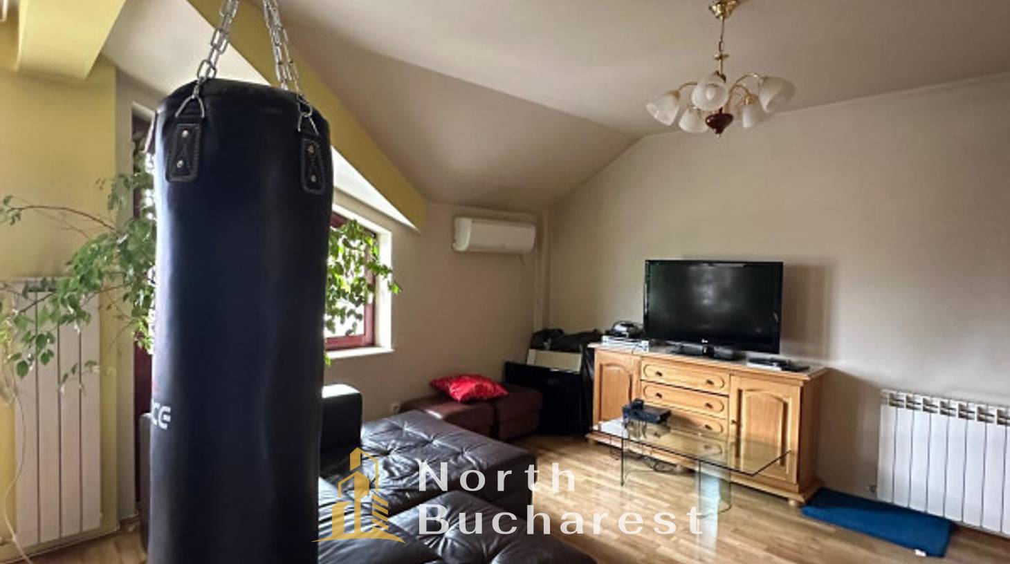 https://images.northbucharest.ro/TQSIYkG24bbb4JxyZqIw8262Mwy6TqjUyV8tM3F7HTs/watermark:0.75:so:0:30:0.39/resize:fill:1460:816:1/gravity:ce/bG9jYWw6Ly8vZXN0YXRlL2xyL2RqdWVoNXd5c2dsZDh1by02NDZfMy5qcGc