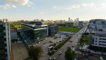 https://images.northbucharest.ro/TR_Gdc5Xa6zHBqDK9ko9GlRW2Sywv6dP_pbSU0ZowpQ/resize:fill:350:198:1/gravity:ce/bG9jYWw6Ly8vZXN0YXRlL2xyL2EwZDhjZWNkLTAyY2MtNDk1Mi1hZGE1LTYwN2MwMDIxNTZhZS5qcGVn