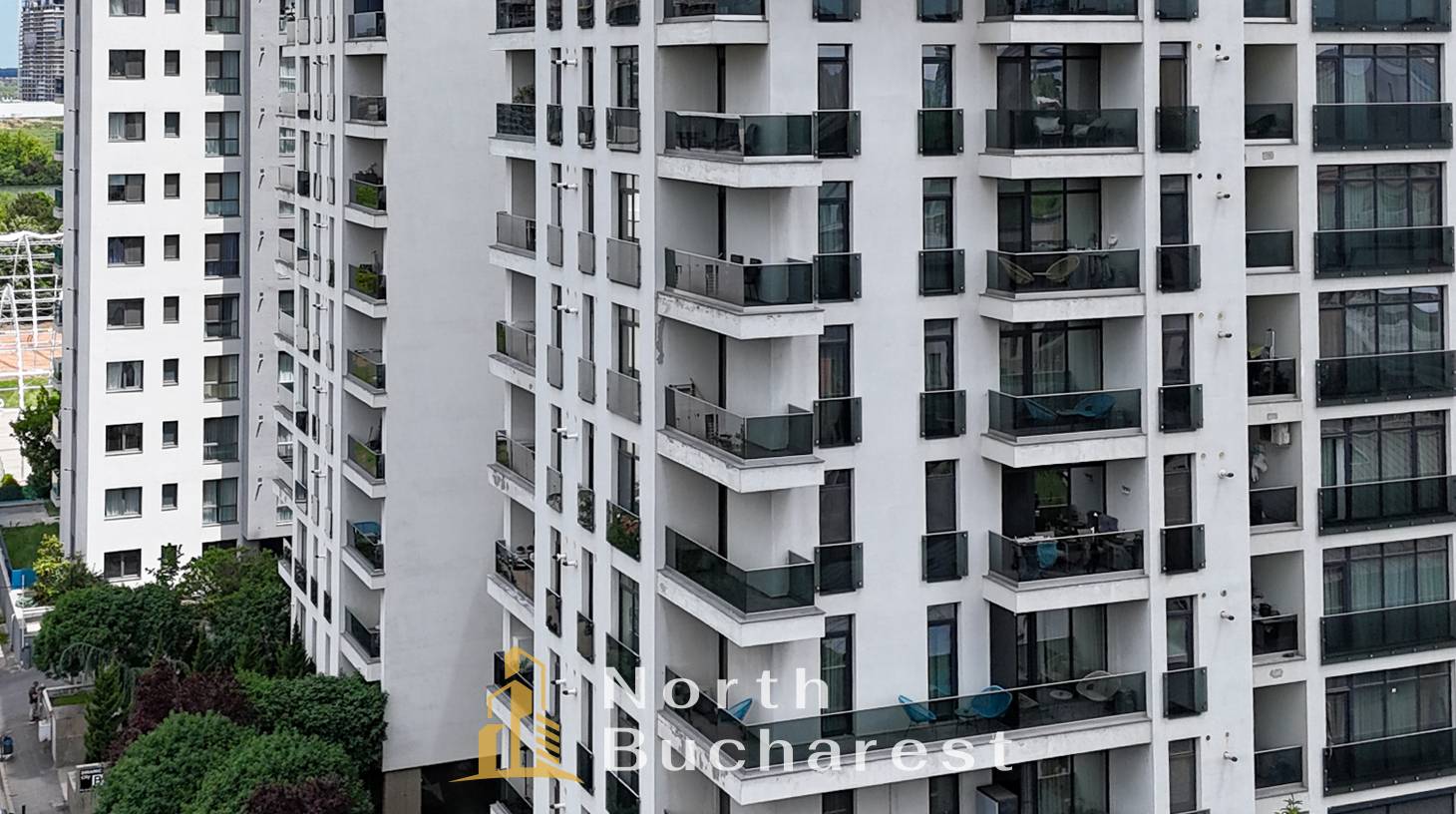 https://images.northbucharest.ro/TsTpLD2QxWRFH0P1vNU22f6P_AJGuME-3bm5wbGszfM/watermark:0.75:so:0:30:0.39/resize:fill:1460:816:1/gravity:ce/bG9jYWw6Ly8vZXN0YXRlL2xyLzFkYWY3NDczLTQ3MzctNDVlNy1hNTJlLWI2MWQyZjg5OGJlYS5qcGVn