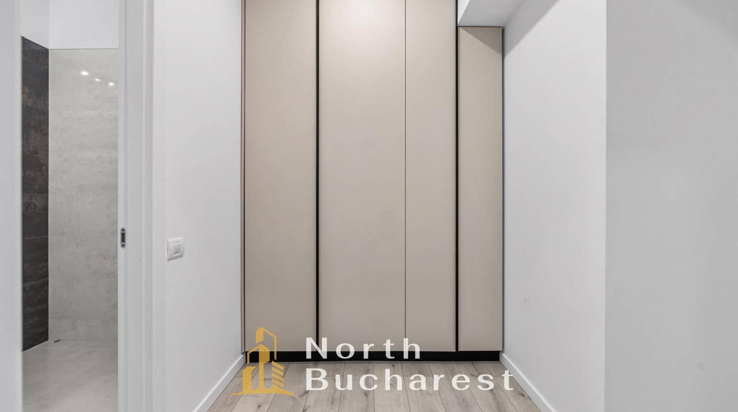 https://images.northbucharest.ro/UKuhRHRRib04QwdazxbysPqnk-pzYufytPt6A79a5eM/watermark:0.75:so:0:30:0.39/resize:fill:1460:816:1/gravity:ce/bG9jYWw6Ly8vZXN0YXRlL2xyLzM0ZmVjZDhjLTA4OGMtNDA1Mi04ZTVhLWZhM2ViNjYxNDJjYS5qcGVn