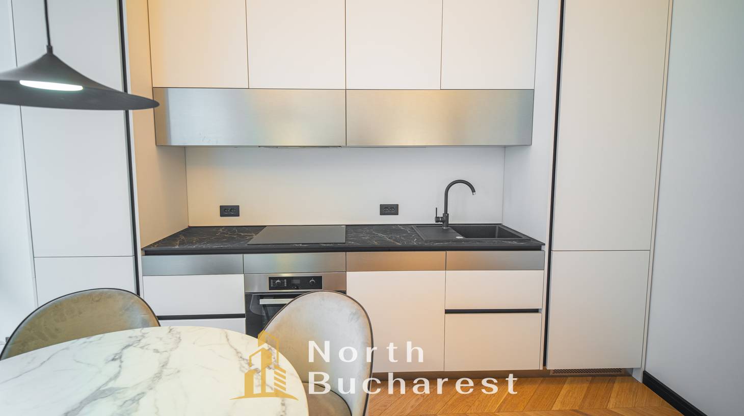 https://images.northbucharest.ro/Ufc2tIldbeZ0xdQc9ShTw80UY3JXyZgqhbm52CV6qMg/watermark:0.75:so:0:30:0.39/resize:fill:1460:816:1/gravity:ce/bG9jYWw6Ly8vZXN0YXRlL2xyLzcxNGNlMDA1LTZhMGUtNGQyMS1iMzM1LTUzODU0MjBkMzEwZi5qcGVn