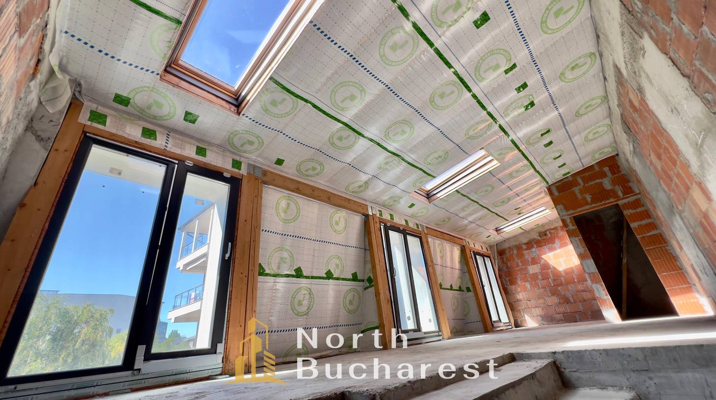 https://images.northbucharest.ro/V0UtOMteAh-ijGNnitX9Tk8pkbB0P9HAHYMJgMU3oJE/watermark:0.75:so:0:30:0.39/resize:fill:1460:816:1/gravity:ce/bG9jYWw6Ly8vZXN0YXRlL2xyL2EyNGVlNmNkLTY2ZjItNGIyOS1hODkxLTNkNmY5ZmY5OWU2Zi5qcGVn
