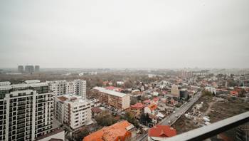 https://images.northbucharest.ro/VUkDm5X43njjoR2cpWylzNIwsPaSgyFGT9_wWrbq8uw/resize:fill:350:198:1/gravity:ce/bG9jYWw6Ly8vZXN0YXRlL2xyLzJmZGE4YTE4LTQ1MTEtNGMxNi1iMzllLTMwZTQ4NmU3NTk4Mi5qcGVn