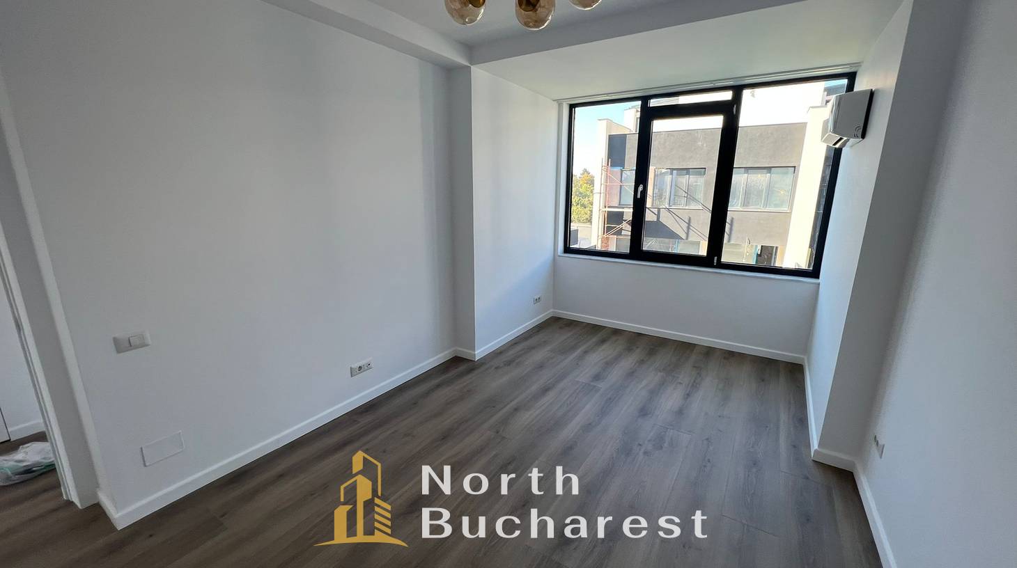 https://images.northbucharest.ro/WRotHGbevtGO_O6-y9caAmGdgtfLYaquOqgSW9ujzFo/watermark:0.75:so:0:30:0.39/resize:fill:1460:816:1/gravity:ce/bG9jYWw6Ly8vZXN0YXRlL2xyLzQyNGYzZDQ1LTg1N2UtNDdiZi1iOTFhLTE0OTEwZDQxYzYzOC5qcGVn