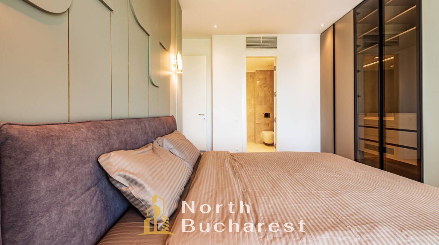 https://images.northbucharest.ro/X-Z7t7KemM5kI_Yxp1HYNxFCEdoeWQIAnRnYblp0OTM/watermark:0.75:so:0:30:0.39/resize:fill:1460:816:1/gravity:ce/bG9jYWw6Ly8vZXN0YXRlL2xyL2Q1N2M2NGE1LWI1N2EtNGNhYS04NTMyLWFjM2RkMTRiZWY5Zi5qcGVn