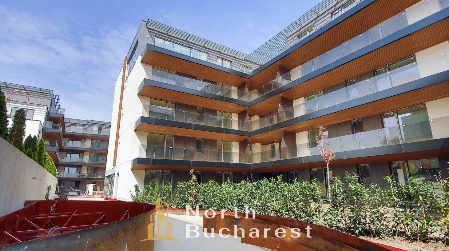 https://images.northbucharest.ro/XC4DcBhZPDrAm3B50skw6XXkOIui5v8z4WVBjznhp-M/watermark:0.75:so:0:30:0.39/resize:fill:1460:816:1/gravity:ce/bG9jYWw6Ly8vZXN0YXRlL2xyL2E5MTllYWYxLTBhMWEtNGQyNC1hOWM1LTQ1NTg4NTkxMWVmNi5qcGVn