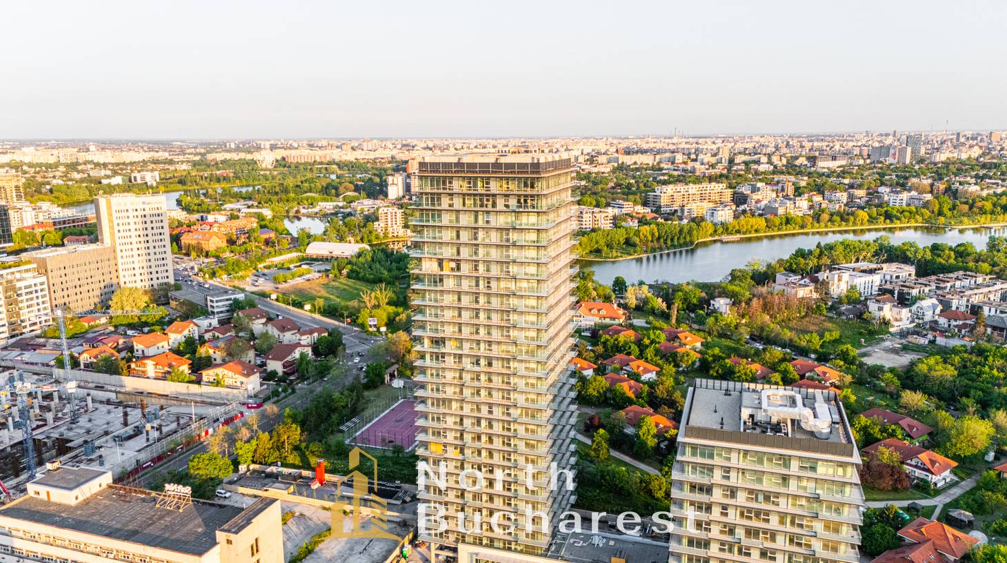 https://images.northbucharest.ro/XYxdgTpyJ71xnHTzV7_C5HBwq_D0v5hKCkz0kyV4-C0/watermark:0.75:so:0:30:0.39/resize:fill:1460:816:1/gravity:ce/bG9jYWw6Ly8vZXN0YXRlL2xyL2JhOWUzNjliLWJmMTgtNDRjNi1iZTdjLWM0YzJmMGQ4NDc5Zi5qcGVn
