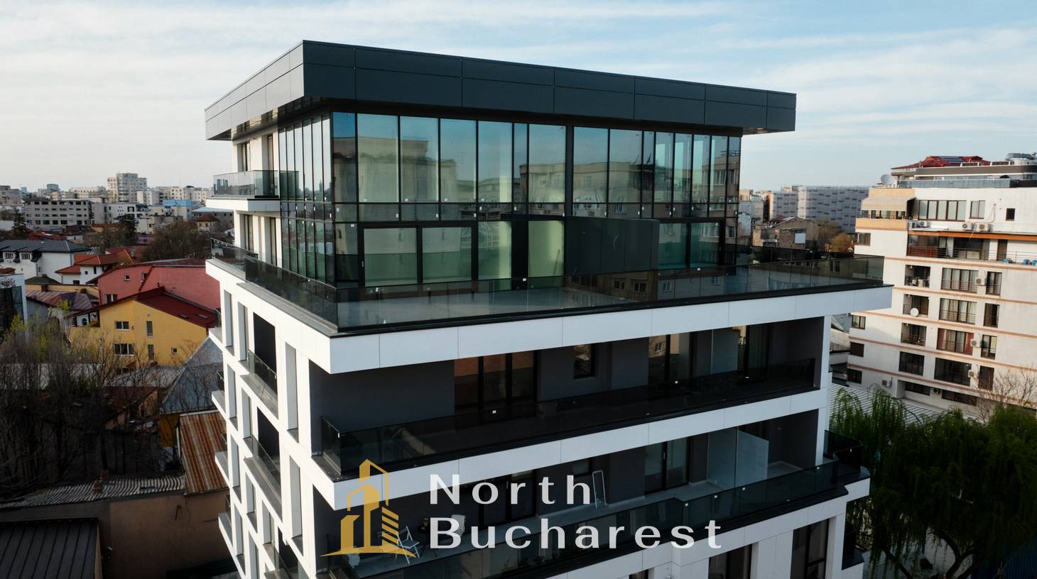 https://images.northbucharest.ro/XZlYjthCI0SlHWxTjA6SUcDIk8OBZN4O_LFts6Mkggw/watermark:0.75:so:0:30:0.39/resize:fill:1460:816:1/gravity:ce/bG9jYWw6Ly8vZXN0YXRlL2xyL2QwNTQ0YjBjLWU4YTMtNDY1OS1hYzFhLTJkYzFlMjFkNjYwYi5qcGVn