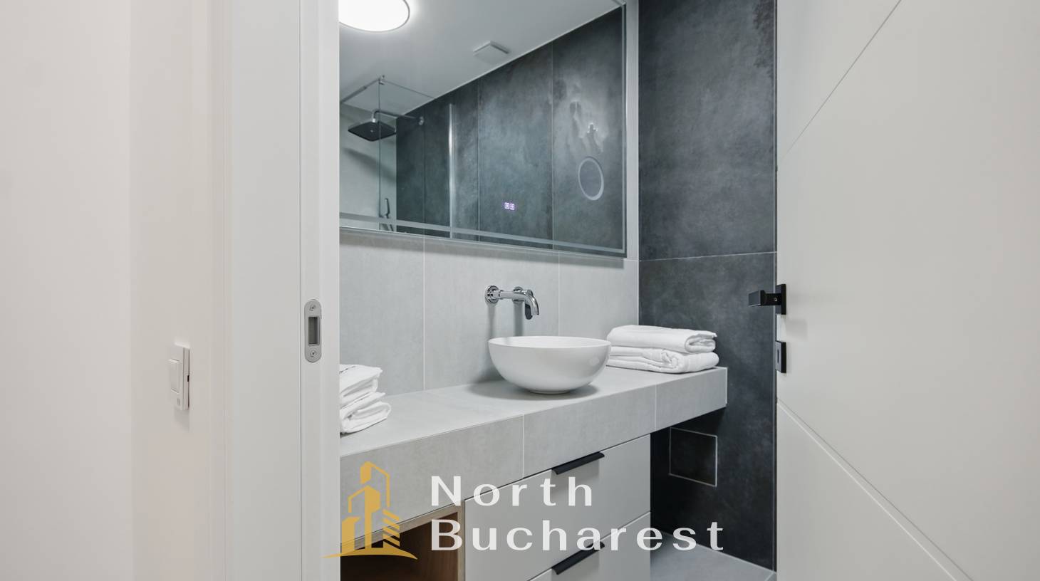 https://images.northbucharest.ro/XkygmNzW_8CIvz87tb_qgBidNDh5df3TB8ahe6x8C-s/watermark:0.75:so:0:30:0.39/resize:fill:1460:816:1/gravity:ce/bG9jYWw6Ly8vZXN0YXRlL2xyL2ZjZTkxOTNmLWQwN2QtNDc0OC1hNDU3LWFmMDIwZWZkNDVhYy5qcGVn