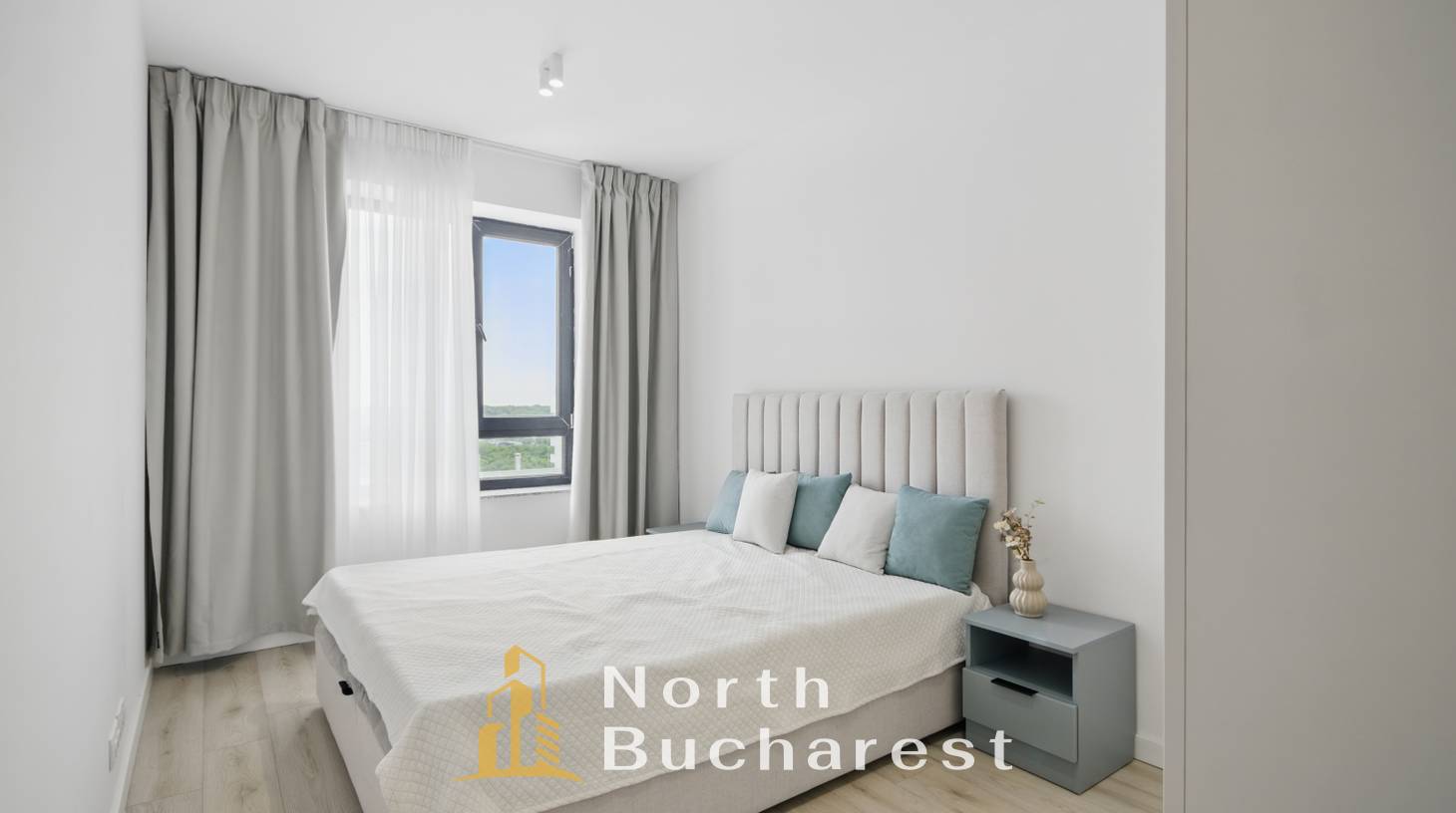 https://images.northbucharest.ro/XqfVmfOvafeOuZxKRZ0t7dDPM6y_i_zoVTRLzYscvGU/watermark:0.75:so:0:30:0.39/resize:fill:1460:816:1/gravity:ce/bG9jYWw6Ly8vZXN0YXRlL2xyLzIwNTdjMjQwLTFmNjUtNDcwYi1hODBkLTBkNGU5NzRiMWZmOC5qcGVn