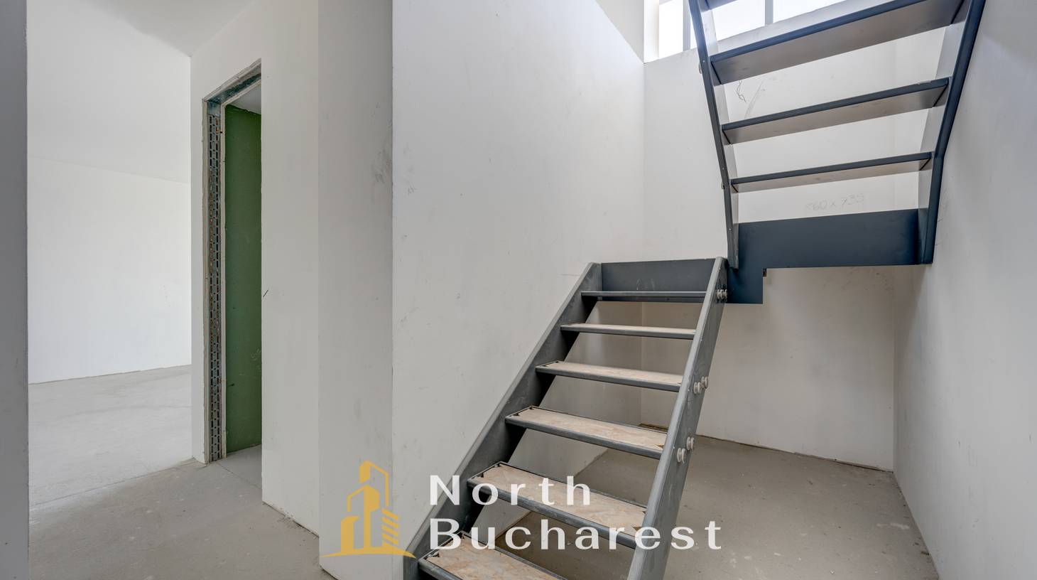 https://images.northbucharest.ro/YRPisQtvByATzmOEBJz8UYahvmWo-RCpHyVr3K2wiMk/watermark:0.75:so:0:30:0.39/resize:fill:1460:816:1/gravity:ce/bG9jYWw6Ly8vZXN0YXRlL2xyLzBmMGU1MjkyLTA3NjgtNGQ0NC1iNTcyLWY5ZjNiOGRkZjZiMC5qcGVn