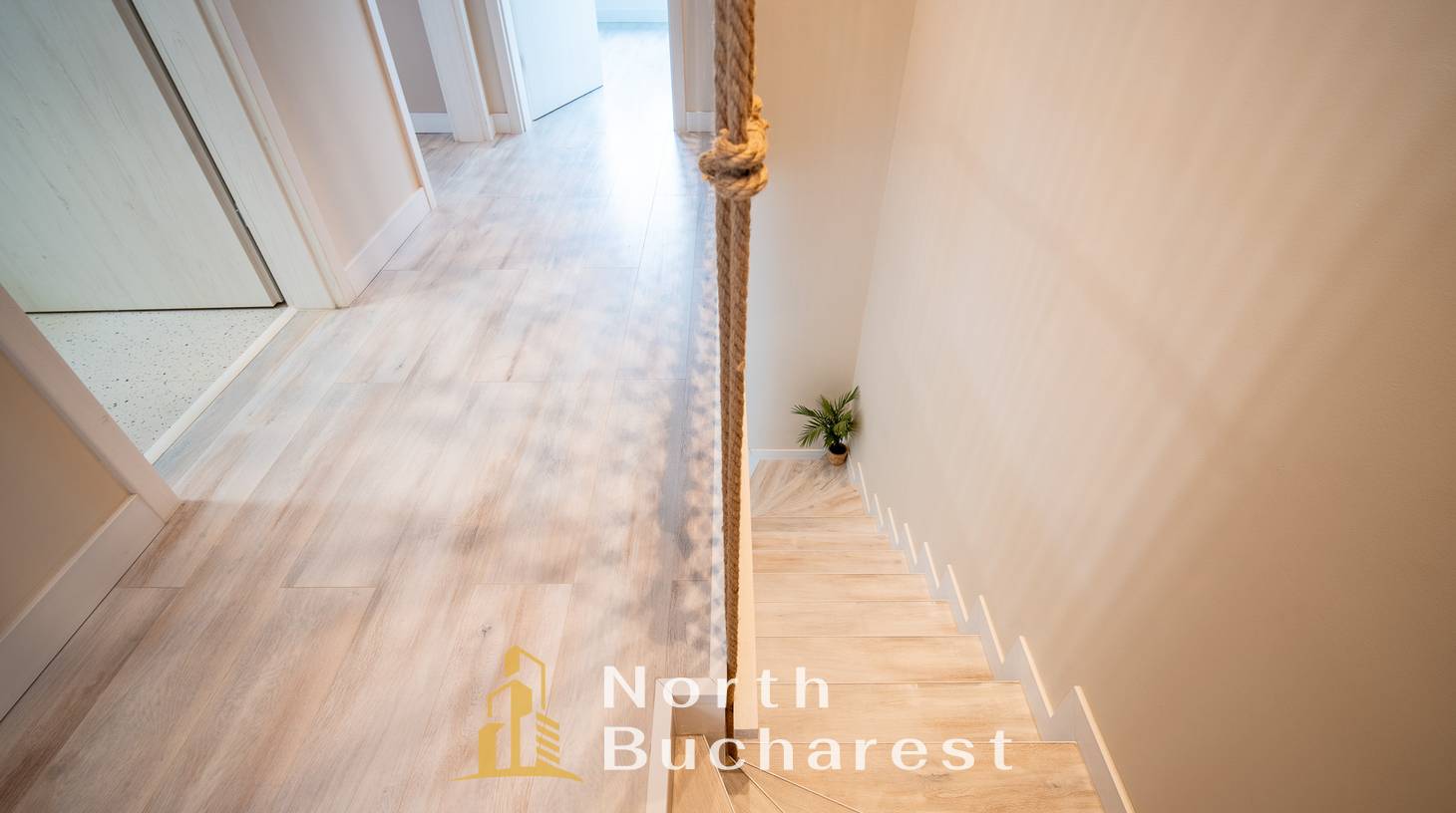 https://images.northbucharest.ro/ZYU57NaDa5Rs1fANC2bDPe3H7o3igXttMnMEGBZAPEA/watermark:0.75:so:0:30:0.39/resize:fill:1460:816:1/gravity:ce/bG9jYWw6Ly8vZXN0YXRlL2xyL2ZmOTA5YzViLWU4YTMtNDE1YS1iNmZlLWEyY2IwYjY0MDRhMS5qcGVn