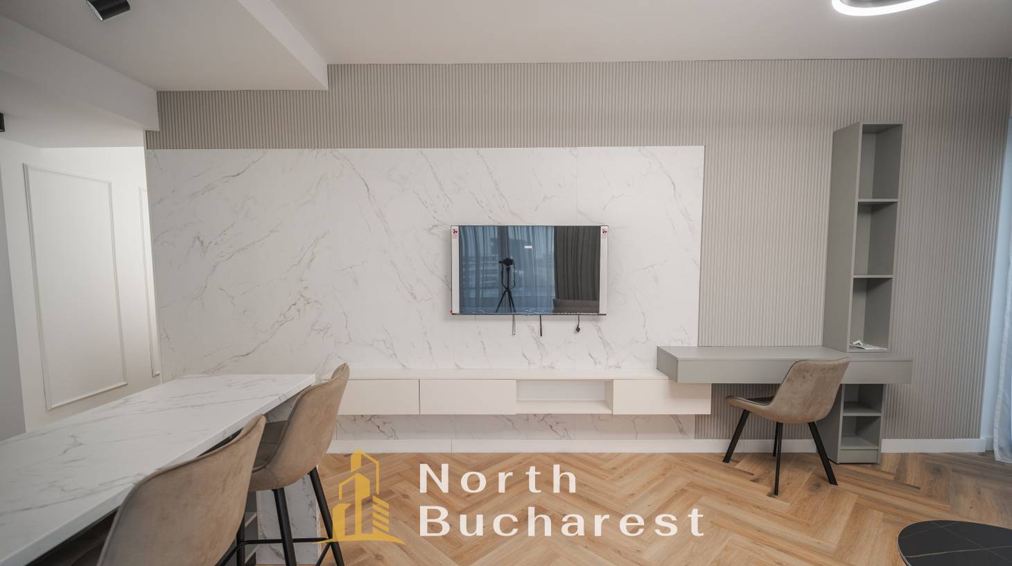 https://images.northbucharest.ro/Zcs_5is8KrOPHUc_NzYAH2U1MD20GZrzcg_5zdUu9XM/watermark:0.75:so:0:30:0.39/resize:fill:1460:816:1/gravity:ce/bG9jYWw6Ly8vZXN0YXRlL2xyL2FmNzZlMjAzLWU5Y2UtNGJmOC05NGI1LTk2MDQ1ZjljODY5My5qcGVn