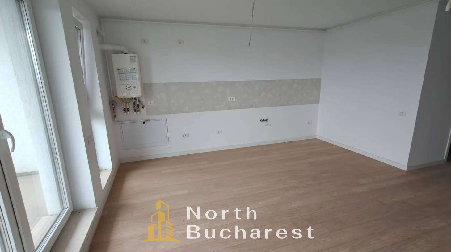 https://images.northbucharest.ro/ZrmwxHzYp6kBAM10C5bBHyH7Kb0G-lI5aMdLfRnYK6I/watermark:0.75:so:0:30:0.39/resize:fill:1460:816:1/gravity:ce/bG9jYWw6Ly8vZXN0YXRlL2xyLzJhMTMzZGVmLTNiMzYtNDc2Ny05YjQ1LWJlMjEyYmNkNGMzZS5qcGVn