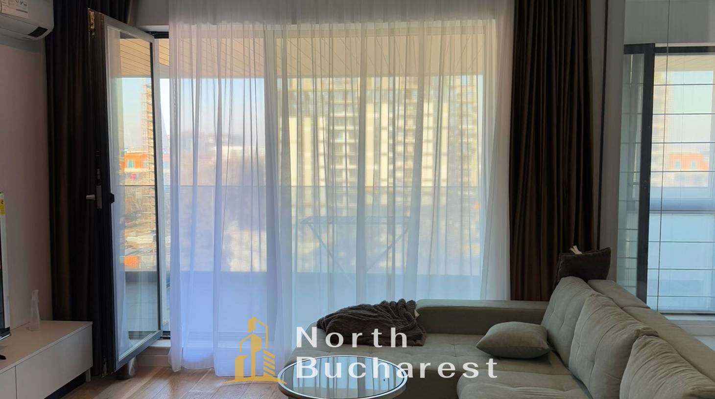 https://images.northbucharest.ro/ZrxqeIroVYXTrmCTN5IwZ8UVyvGgJh8BySXeMplPv4s/watermark:0.75:so:0:30:0.39/resize:fill:1460:816:1/gravity:ce/bG9jYWw6Ly8vZXN0YXRlL2xyLzQ1NzY4ZWE1LWVhODYtNDhlNC1hNDcwLTMxNjQ0NzExZWZjMy5qcGVn