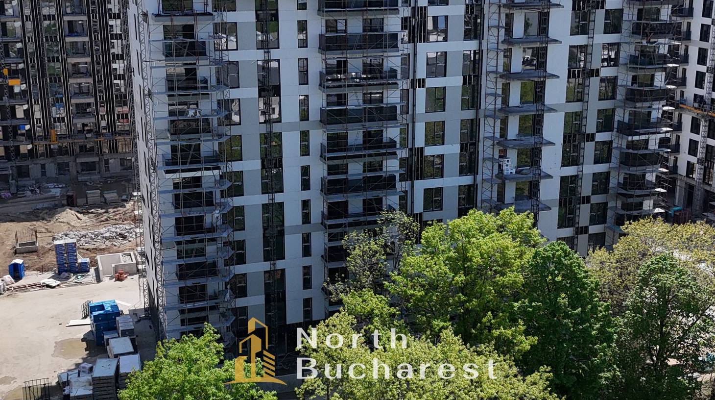 https://images.northbucharest.ro/_16wpygoHfS3EPJyaIOspWteYnci8MrgnDUEUQL5Odc/watermark:0.75:so:0:30:0.39/resize:fill:1460:816:1/gravity:ce/bG9jYWw6Ly8vZXN0YXRlL2xyLzY1Njk2ZWExLTVhOWMtNDU5Ni1iZjFkLWU3ZTcxNzJhZjM5My5qcGVn
