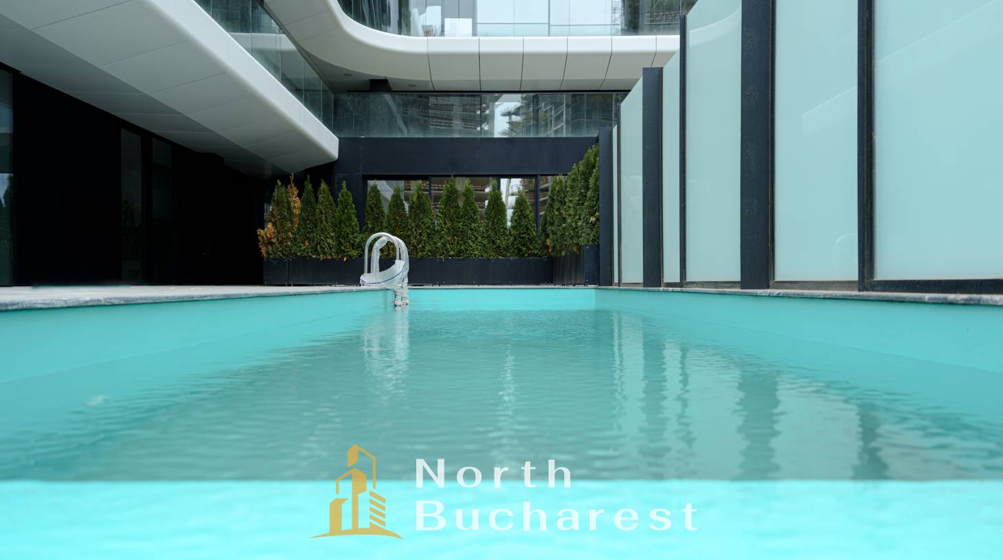 https://images.northbucharest.ro/_l1eJw4dFTtqDiCL1o1u21VZ6EAGuFJCoJZrNX3NVfA/watermark:0.75:so:0:30:0.39/resize:fill:1460:816:1/gravity:ce/bG9jYWw6Ly8vZXN0YXRlL2xyL2Y4MTlkMmMxLTZmOTAtNGFkOS1hODBmLWVhM2E3NTIzNjczNi5qcGVn