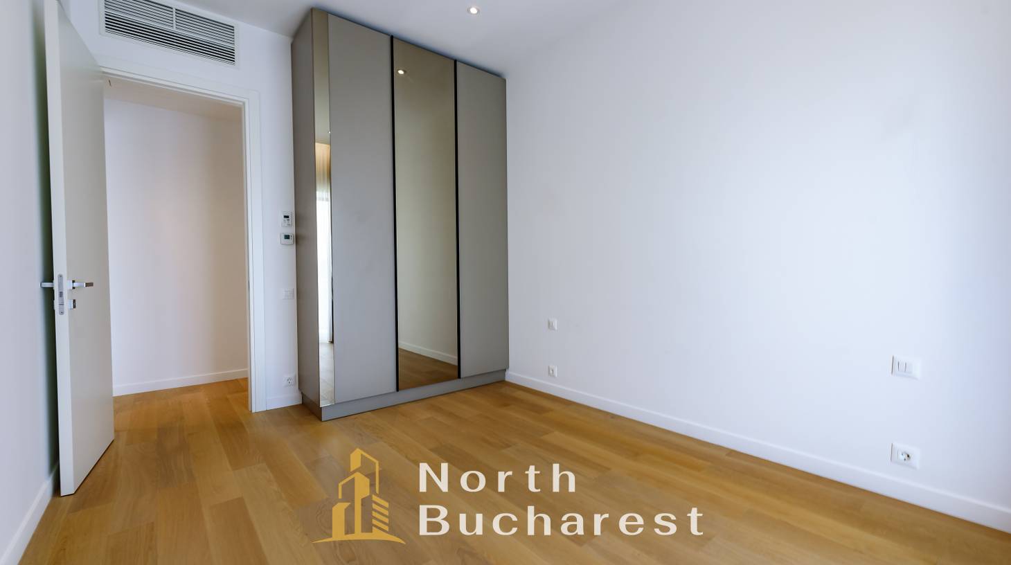 https://images.northbucharest.ro/aGWLMHF9jE_iNFPTVLabho3_T6nl20bGAwkXjUW5OO4/watermark:0.75:so:0:30:0.39/resize:fill:1460:816:1/gravity:ce/bG9jYWw6Ly8vZXN0YXRlL2xyLzFjYTZlZjJkLTBkNDItNGMyYy1iNDRlLTkzNTA5OWVlMmQ5ZC5qcGVn