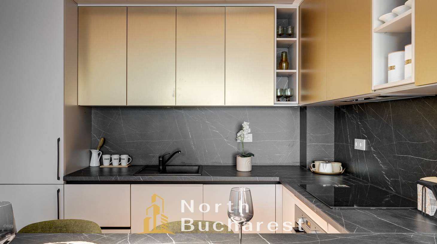 https://images.northbucharest.ro/awbpW9nOSBvMdWo8QFu6rbeRl3xbJTKbMfuyMYWD5V4/watermark:0.75:so:0:30:0.39/resize:fill:1460:816:1/gravity:ce/bG9jYWw6Ly8vZXN0YXRlL2xyL2Q3YTk3OGIyLTA4NGEtNDI1Mi04NjUxLTAwMDExMTA0ODM3NS5qcGVn