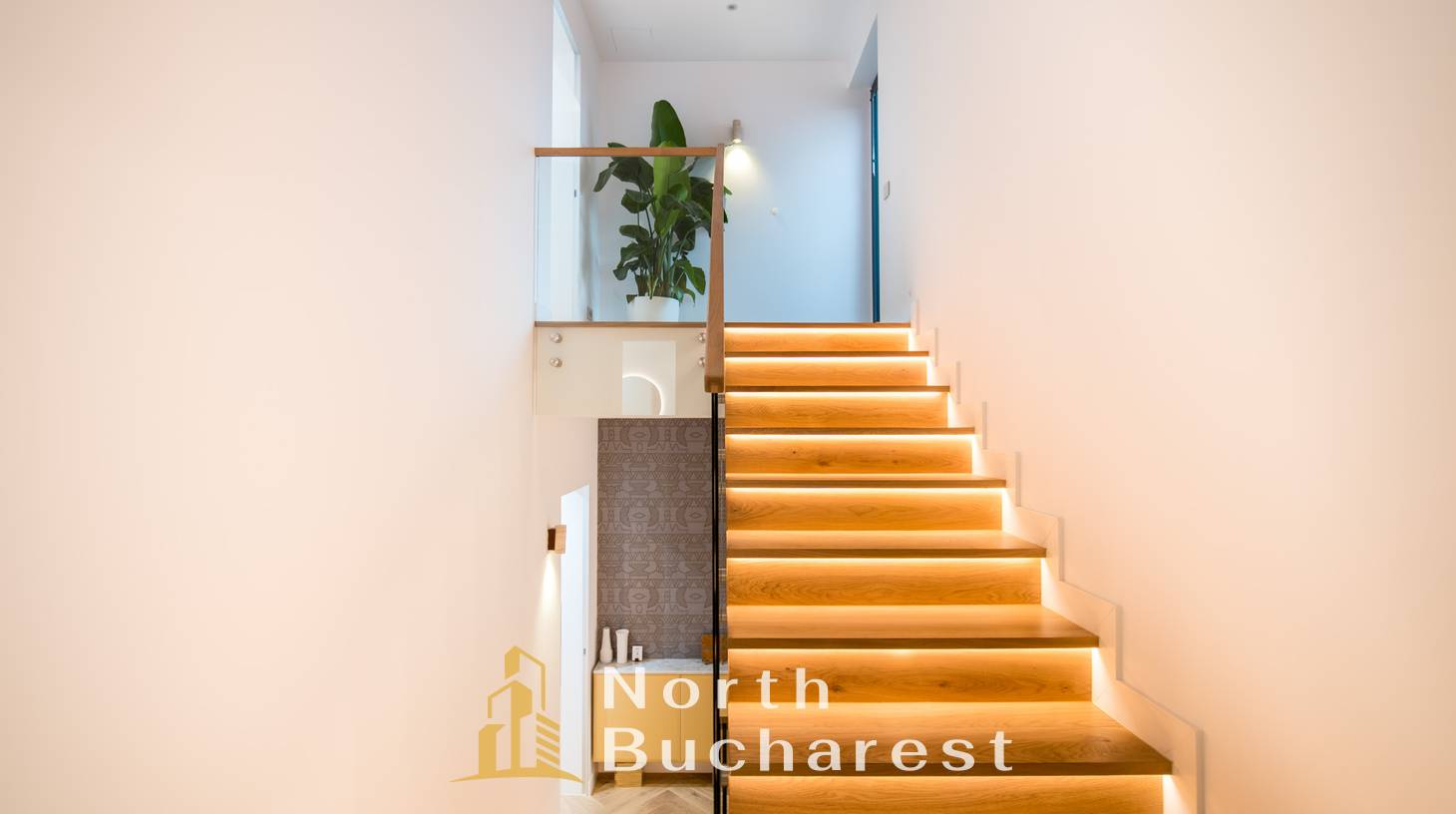 https://images.northbucharest.ro/bIhulS9l8XeHBPcPyc66utGigGZ8T6plYblnwImGoaU/watermark:0.75:so:0:30:0.39/resize:fill:1460:816:1/gravity:ce/bG9jYWw6Ly8vZXN0YXRlL2xyL2YyYzQ5ZWY2LTMxODEtNGVmMC1hMDJiLTFhNGQyYTA2MjI0My5qcGVn