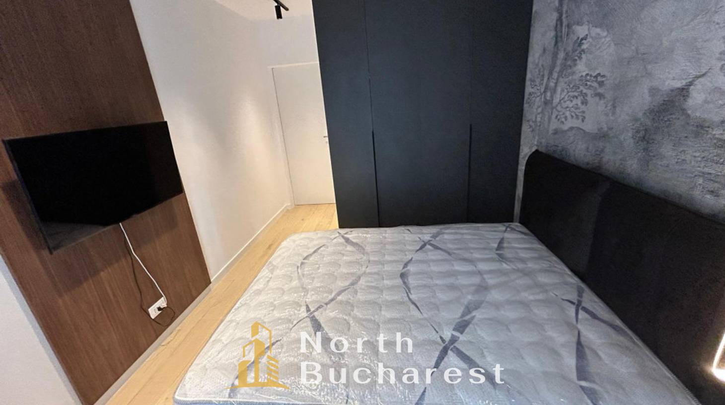 https://images.northbucharest.ro/brscIJn7Use1zAc-GT4OPrgR1op84oJLxLH1J9aGVLw/watermark:0.75:so:0:30:0.39/resize:fill:1460:816:1/gravity:ce/bG9jYWw6Ly8vZXN0YXRlL2xyL2VoNGZxbmtqbTF1aDR0Ni02NDRfMTQuanBn