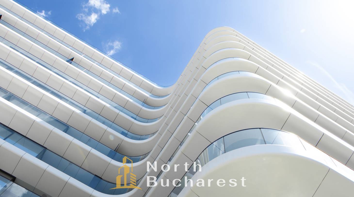 https://images.northbucharest.ro/c8-2SoJ7Ux-GsC1WrvfoBlKYFGNhqc9V3WWL7qDZt5k/watermark:0.75:so:0:30:0.39/resize:fill:1460:816:1/gravity:ce/bG9jYWw6Ly8vY29tcGxleC9zbGlkZXMvYmE2YmMwMjItNTUxYS00MTQ5LWI5OWYtNGQzZGI1ZDA3MjQzLmpwZWc