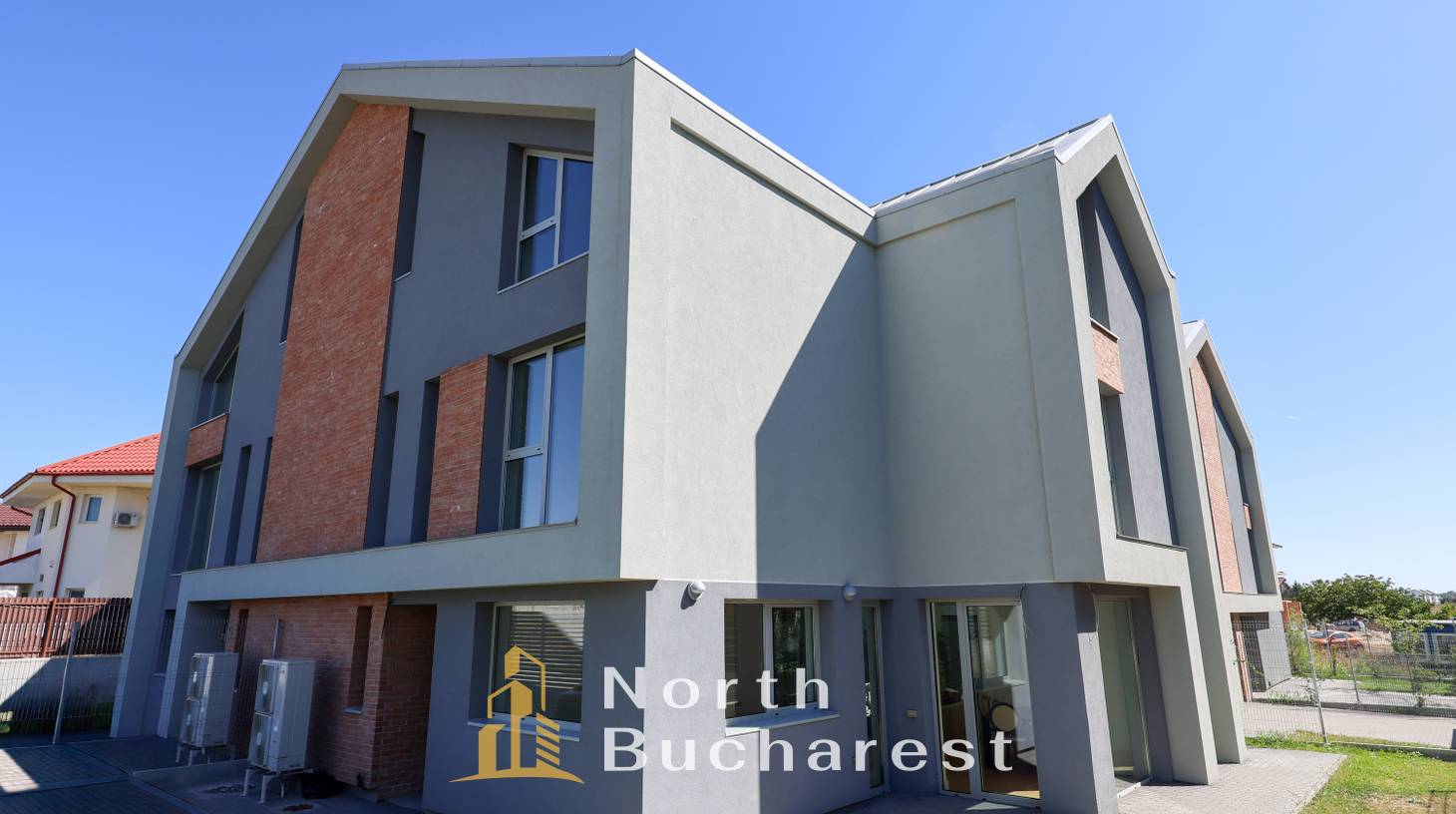 https://images.northbucharest.ro/cCFEkNyDALHl1q8B-ZU9nUE9OWOeYWioLB77Q2ATrXw/watermark:0.75:so:0:30:0.39/resize:fill:1460:816:1/gravity:ce/bG9jYWw6Ly8vZXN0YXRlL2xyL2NiNjVmNDU3LTJkNzAtNDU3Ny05N2JjLTFmZWY2NjMxNjU5OS5qcGVn