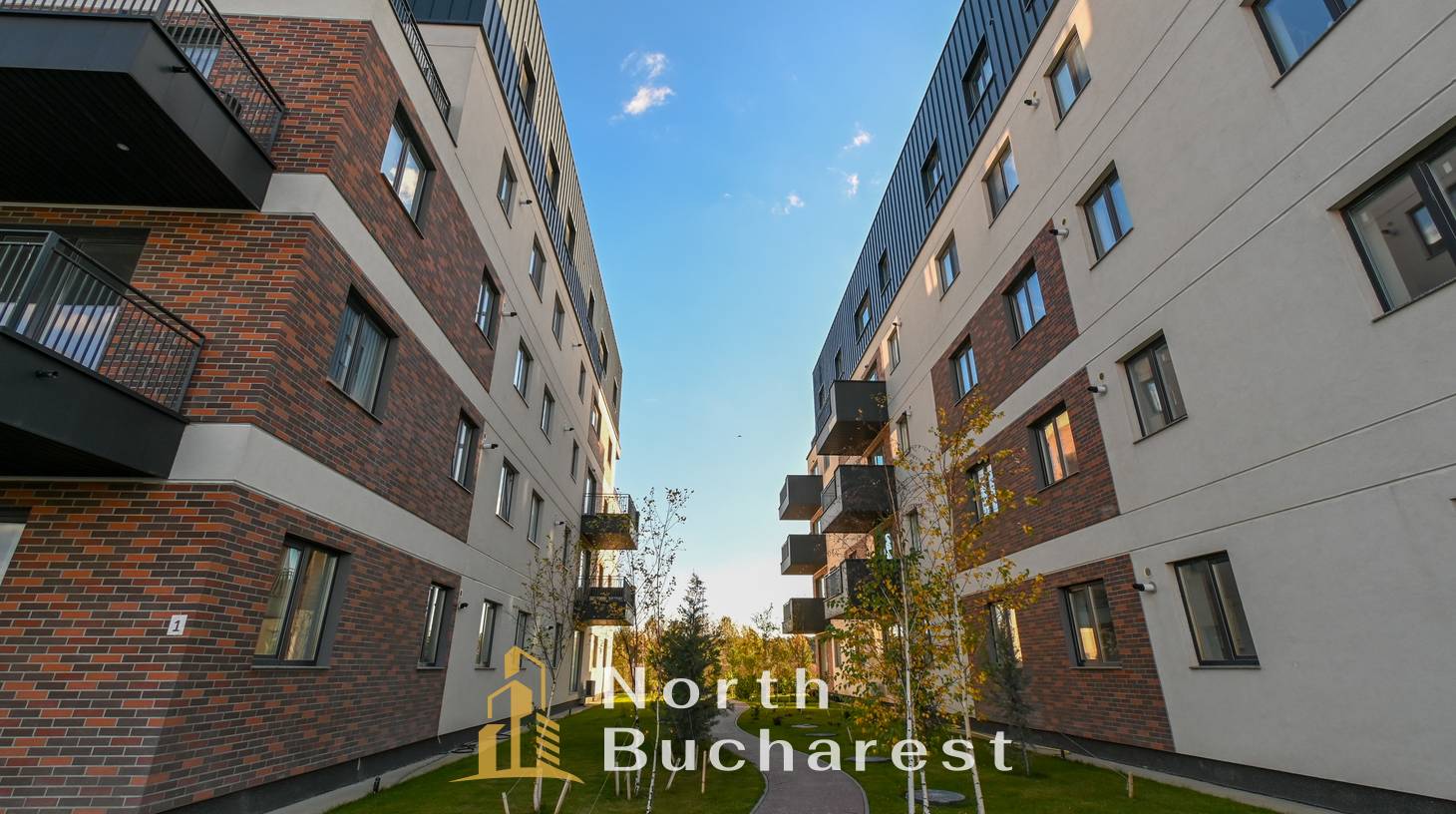 https://images.northbucharest.ro/cDs63Z6iKDfMma0EXxufA_04EseiZlb1awBy9y1Glq8/watermark:0.75:so:0:30:0.39/resize:fill:1460:816:1/gravity:ce/bG9jYWw6Ly8vY29tcGxleC9zbGlkZXMvZjk0ZWNjNGUtZDA3ZC00YzRkLWFmNDAtYTQyNWNmN2QzMzVhLmpwZWc