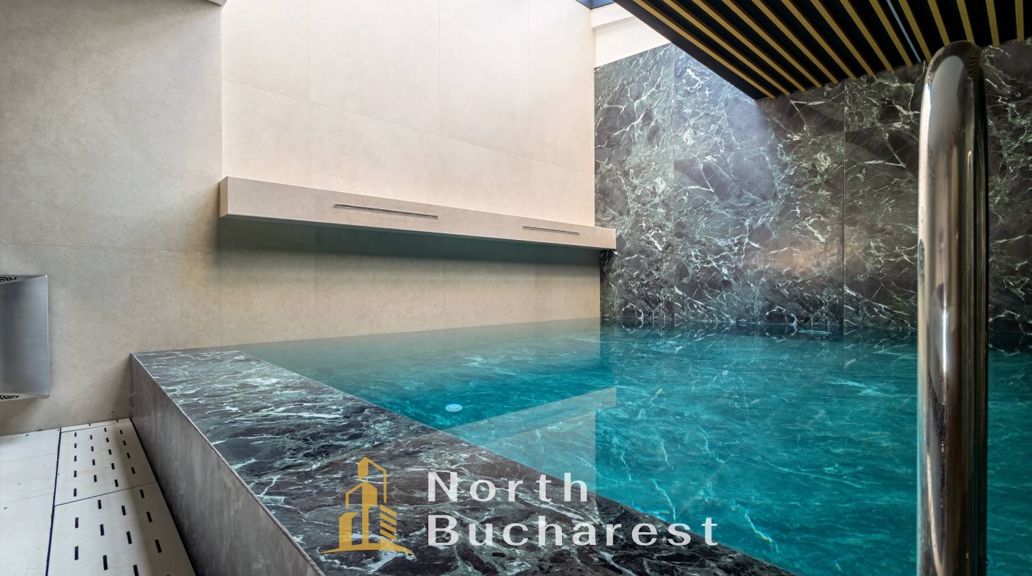 https://images.northbucharest.ro/dE7pJczfXOGcOzkwu_D2km5OygRbIb1u2XEDqosarQ4/watermark:0.75:so:0:30:0.39/resize:fill:1460:816:1/gravity:ce/bG9jYWw6Ly8vZXN0YXRlL2xyLzZjNGI2YjNjLTkyMmItNGU1NS05ZmVlLTRlYjU1Mjc3ZDQyYS5qcGVn