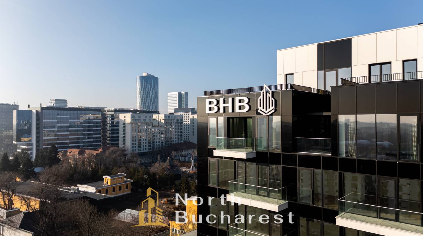 https://images.northbucharest.ro/dJWmrMbQUMRehrP3m1XNFit-lVEfsKpmAYH2sxNJAQw/watermark:0.75:so:0:30:0.39/resize:fill:1460:816:1/gravity:ce/bG9jYWw6Ly8vZXN0YXRlL2xyLzIxNjgyMzY0LWI0M2QtNDExMi04MDAzLTgwZjNlNjJiM2IzZS5qcGVn