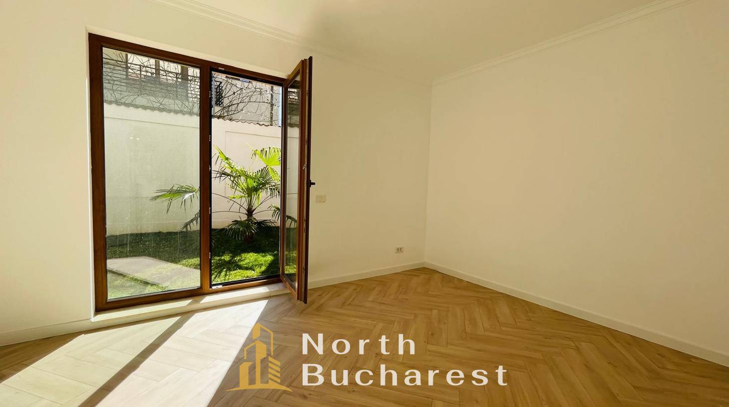 https://images.northbucharest.ro/dL79fdo_cuIVRs6zZ0Bi9WYxixCHMrxS6GuJOcNXTgc/watermark:0.75:so:0:30:0.39/resize:fill:1460:816:1/gravity:ce/bG9jYWw6Ly8vZXN0YXRlL2xyL2U0MmEyYTg1LTg0YmUtNDllMC04YzhkLWQ1Mzg2MGUyOTk2ZC5qcGVn