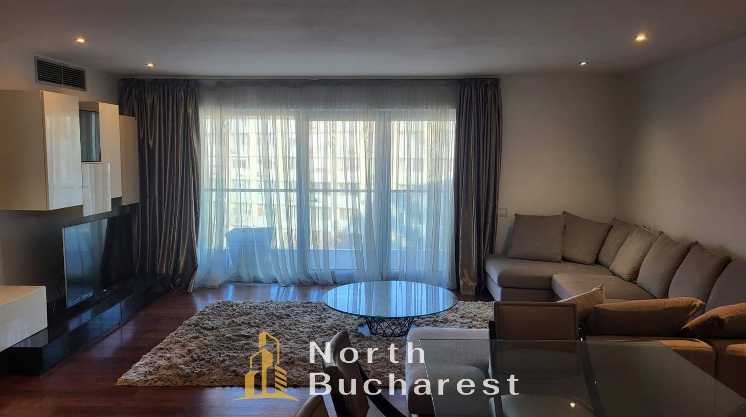 https://images.northbucharest.ro/dO9nXn_hwxo1KMB4gpfzcgUxyakmY3p7VJG2hjV8nLw/watermark:0.75:so:0:30:0.39/resize:fill:1460:816:1/gravity:ce/bG9jYWw6Ly8vZXN0YXRlL2xyLzFlYzRkYmQzLWFkNmUtNGNkMS04MWM4LTYzZGIyMWQ0MzI1ZC5qcGVn