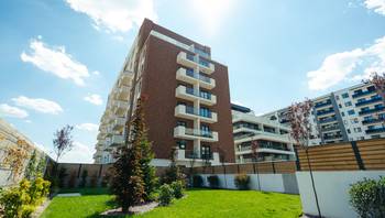 https://images.northbucharest.ro/d_HmYcYFrYKrbprZlgvcA9lB7HQdBeYAoUvRBDW4yCQ/resize:fill:350:198:1/gravity:ce/bG9jYWw6Ly8vZXN0YXRlL2xyL2VjODNiMjE0LWZjMGEtNDVjYi1iZmE5LWY2OWJlYTE1NGMwMC5qcGVn