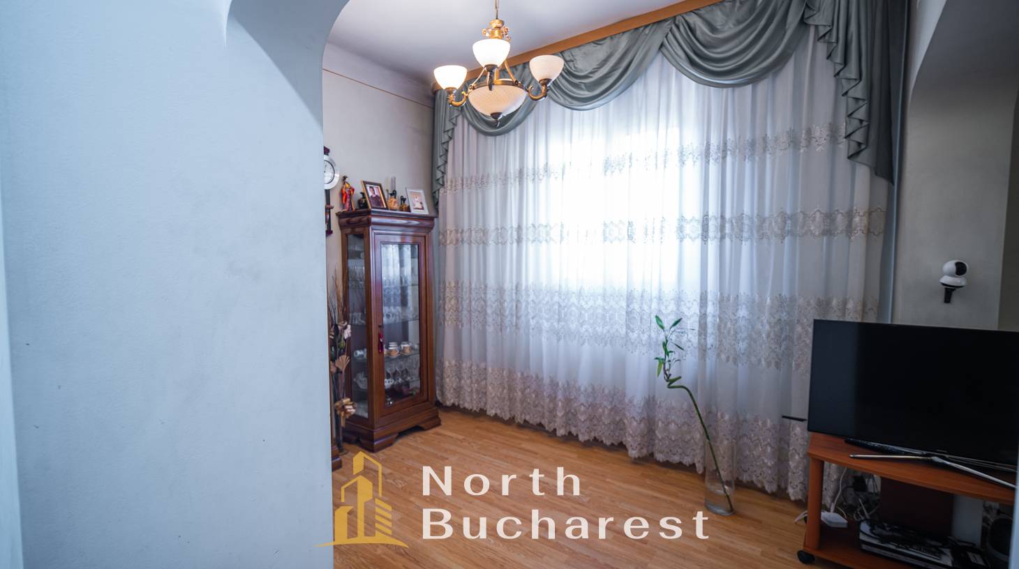 https://images.northbucharest.ro/davVXFwU7GtuS4cpvmVwKUc8SfXahqkBH7oSixVK6Vo/watermark:0.75:so:0:30:0.39/resize:fill:1460:816:1/gravity:ce/bG9jYWw6Ly8vZXN0YXRlL2xyLzlkOWJkNjg3LTk1YzktNGU3Mi05ZGJmLWMyMjM1MDU4YzZmZi5qcGVn