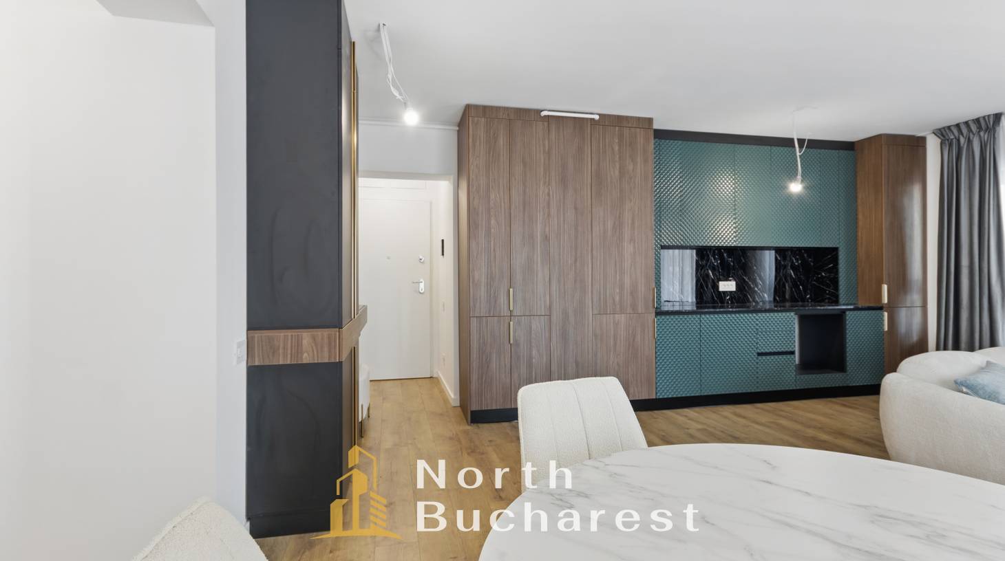 https://images.northbucharest.ro/dazalMOVVdmk6IJQwg0NvNInKGZnq2AksZUFtsJD0Bw/watermark:0.75:so:0:30:0.39/resize:fill:1460:816:1/gravity:ce/bG9jYWw6Ly8vZXN0YXRlL2xyLzQwNGY3ZmMyLWI3ZTktNDU3ZS1iYjkyLTdhNjM5NTVlNDM0ZS5qcGVn