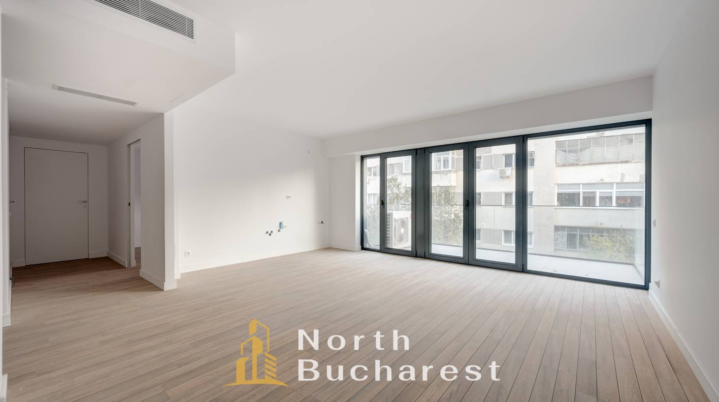 https://images.northbucharest.ro/dbP2DKsmIi3ArBDWlnIdCScacwKJWgjP1Eg_4efTIFs/watermark:0.75:so:0:30:0.39/resize:fill:1460:816:1/gravity:ce/bG9jYWw6Ly8vZXN0YXRlL2xyLzM2MWI2OTMwLWJlMzktNGYxNS1iOTljLTVjNWU5OWNmNmM2ZC5qcGVn