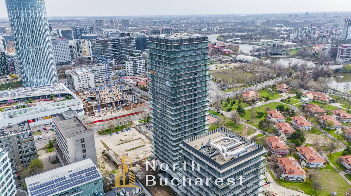 https://images.northbucharest.ro/doIu5MOy-gebZYIPHP9Cr-ErPb08zn8jLG657V8TKsw/watermark:0.75:so:0:30:0.39/resize:fill:1460:816:1/gravity:ce/bG9jYWw6Ly8vZXN0YXRlL2xyLzdiMjcwMGFiLTBlZWUtNDkwMy1hY2E0LWJlMGM0MjI1YzAzZC5qcGVn