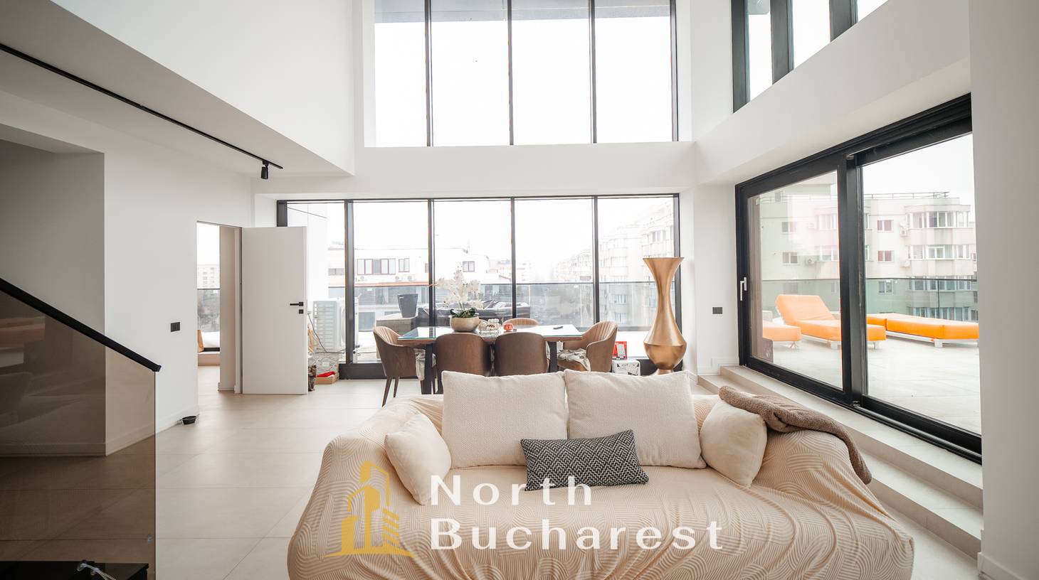 https://images.northbucharest.ro/dzgh2cBvvLaPF_2iwE8DlDsQDlCmIm9ahLqyZMZ8H7k/watermark:0.75:so:0:30:0.39/resize:fill:1460:816:1/gravity:ce/bG9jYWw6Ly8vZXN0YXRlL2xyLzFlZTc0MTY4LWViOTktNDZjZS05YjYxLThiZjQwNzU5NjY2Yi5qcGVn