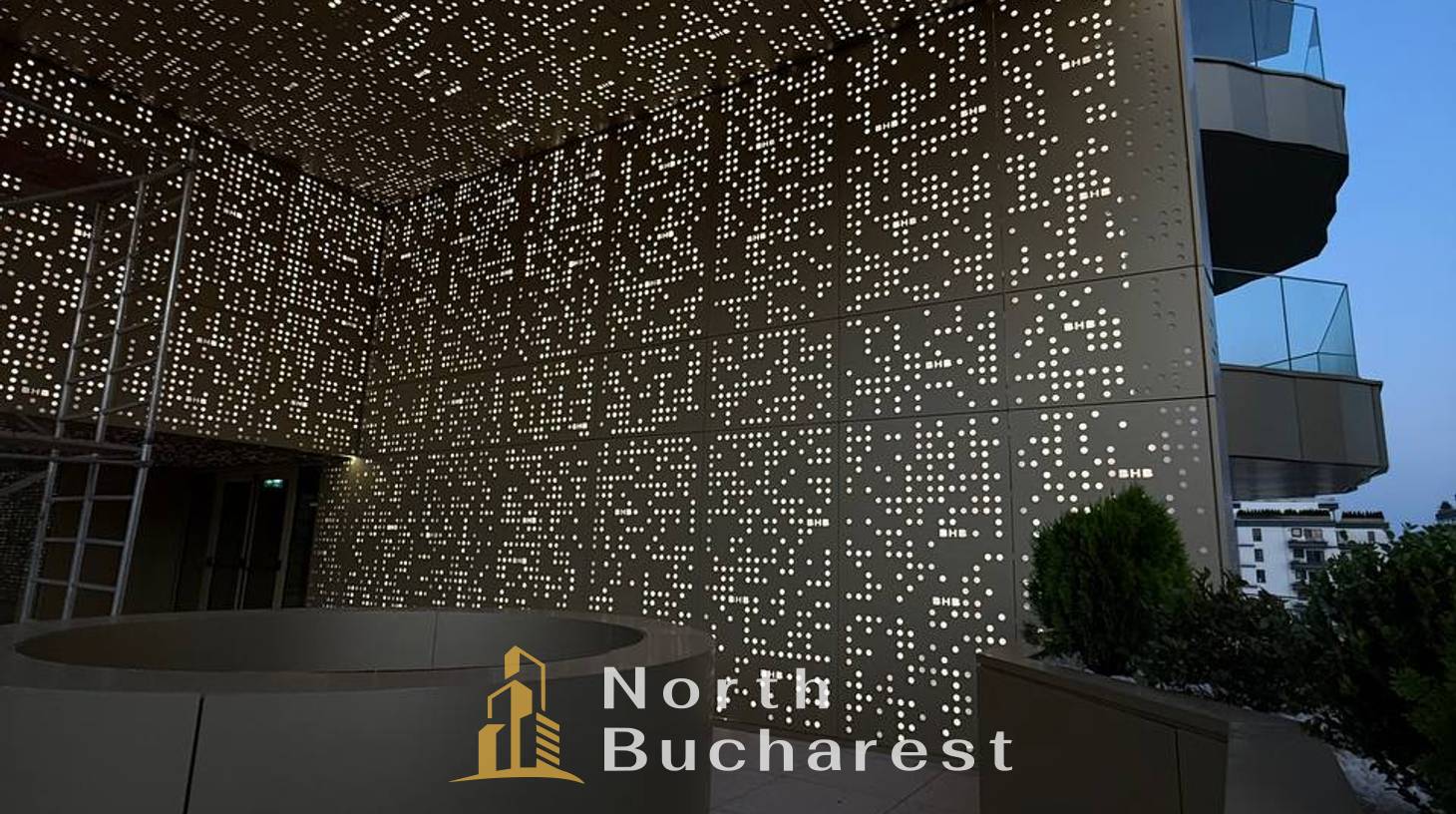 https://images.northbucharest.ro/eK_nJqNYh9zEcKUaAQdTxzWMb9_whQzEv1DWUCFgs4I/watermark:0.75:so:0:30:0.39/resize:fill:1460:816:1/gravity:ce/bG9jYWw6Ly8vZXN0YXRlL2xyL2I0NTQ2Y2FlLTZlOWItNDA4Zi1hOGU5LWM4MGRhNDMxMTU5Ni5qcGVn
