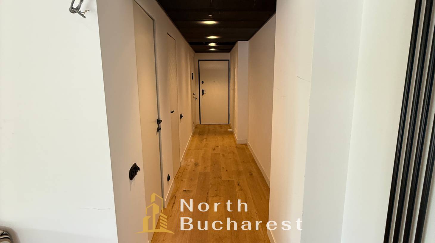 https://images.northbucharest.ro/ePpQA9mZHjurSPYumvOEIdjYyW3-0qQJzTIC62lT9Ls/watermark:0.75:so:0:30:0.39/resize:fill:1460:816:1/gravity:ce/bG9jYWw6Ly8vZXN0YXRlL2xyLzIwMzRiMmM1LTY1MTItNDljMy05MDRhLWYyYzFlNjhiMTZhNi5qcGVn