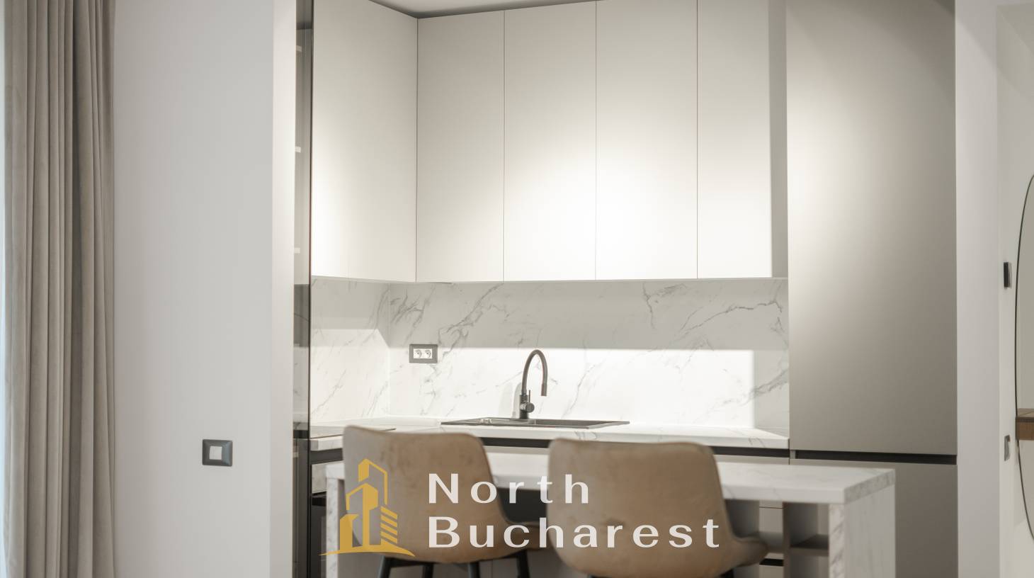 https://images.northbucharest.ro/eurn0DZz4M60AH5G7X3QwCeXltjnKRKXkeS6l3FBQu0/watermark:0.75:so:0:30:0.39/resize:fill:1460:816:1/gravity:ce/bG9jYWw6Ly8vZXN0YXRlL2xyLzI1NWE1MjY2LTdmYWItNDEwNi04M2U3LTYyMTU3YTM1NDQzZS5qcGVn