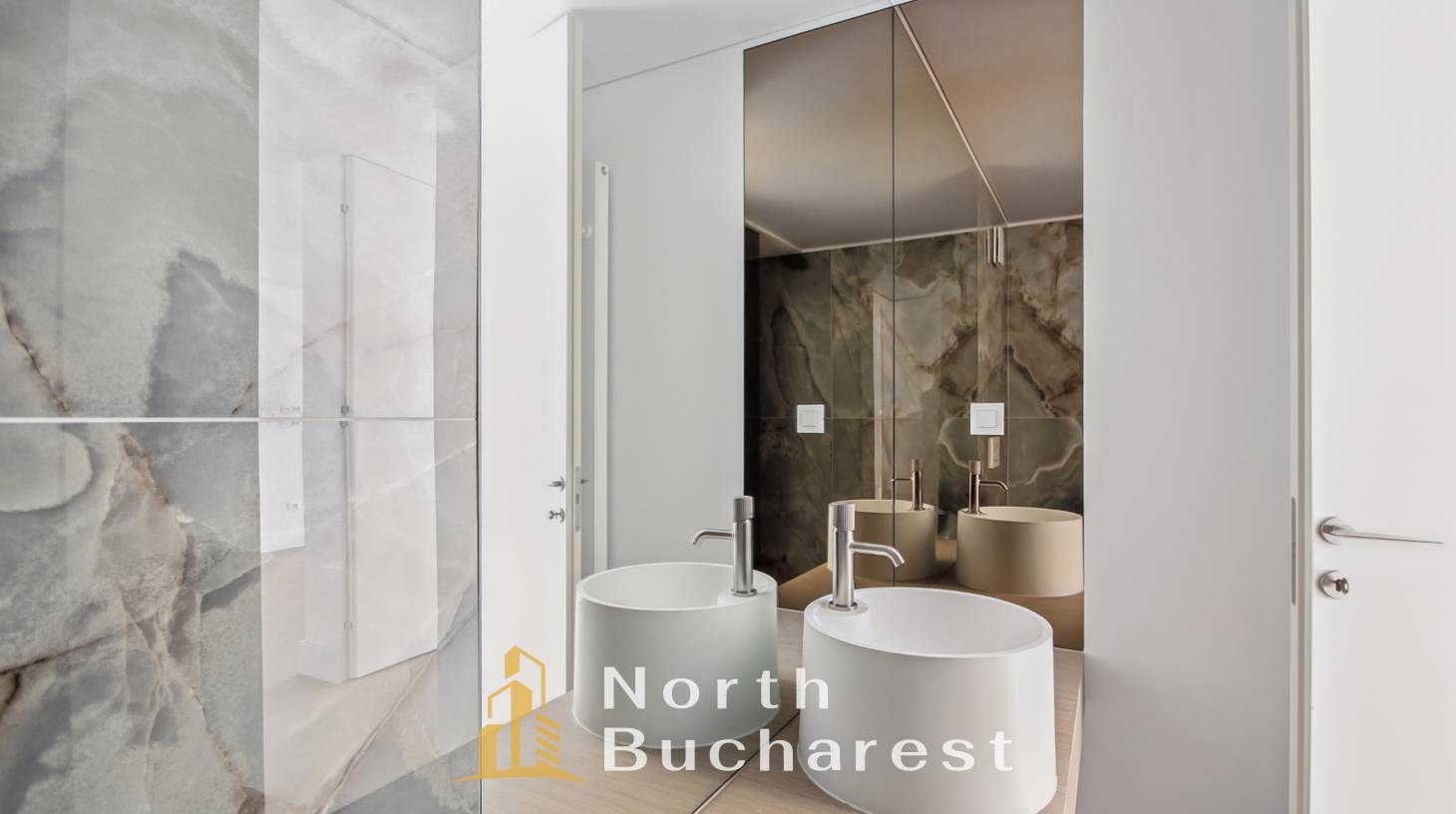 https://images.northbucharest.ro/fJNxEG8glA2F-iF1k7G1FfYZoPbx4EuZOpDzcsrk77Q/watermark:0.75:so:0:30:0.39/resize:fill:1460:816:1/gravity:ce/bG9jYWw6Ly8vZXN0YXRlL2xyLzMxMTM5OTQ0LWQzNWItNDdlMi1hYzVlLTQ0MDRmNzQ1MmQ5ZS5qcGVn