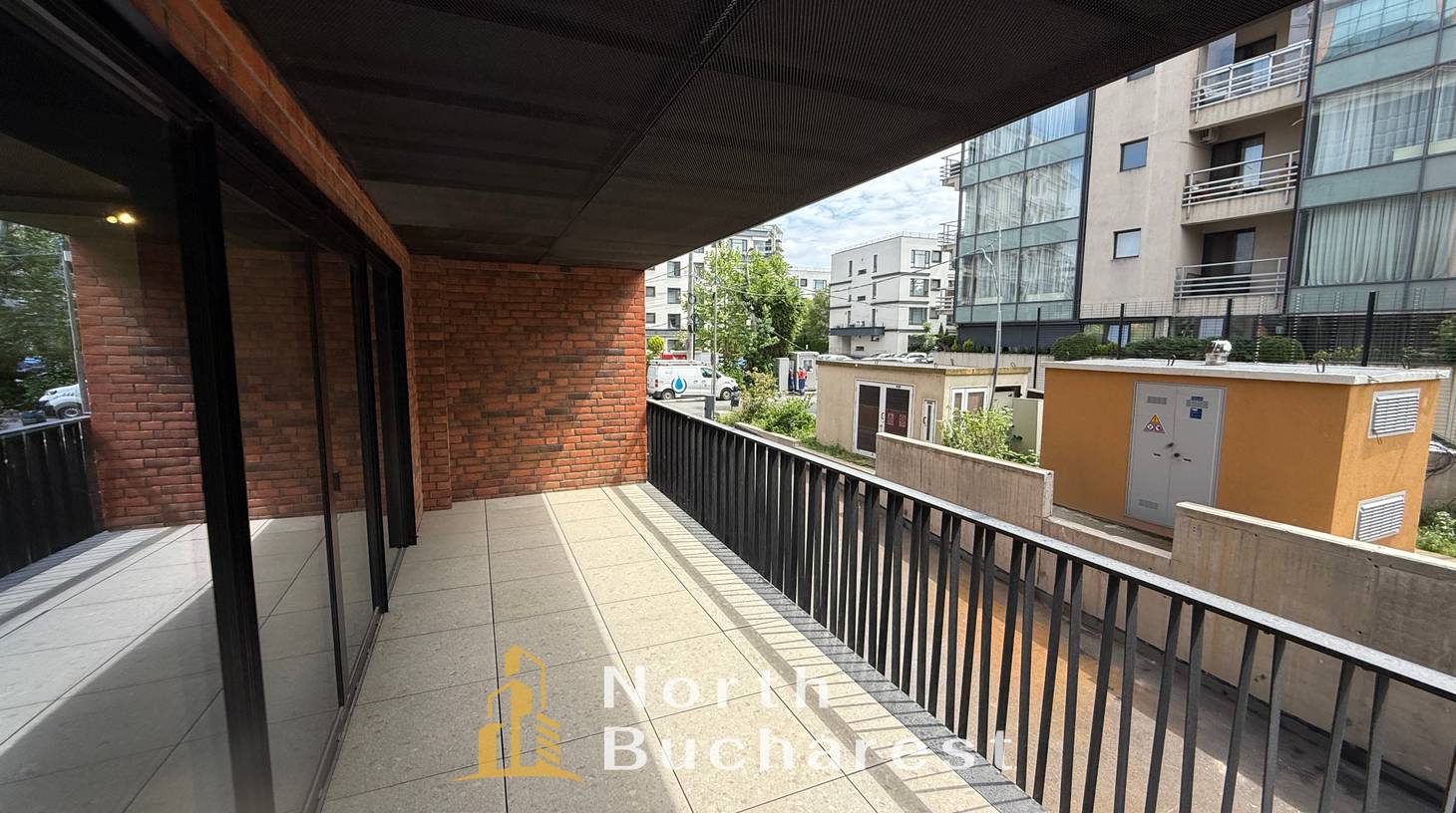 https://images.northbucharest.ro/fRWUpB9e9CBGsv2mtlby9nezk7wdb3gBomuAvf6Qruk/watermark:0.75:so:0:30:0.39/resize:fill:1460:816:1/gravity:ce/bG9jYWw6Ly8vZXN0YXRlL2xyL2YxMjRjZThkLTVjMjMtNGVhYy04ZmY4LTkwYmUzZWYxY2Y1Yy5qcGVn